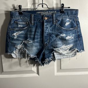 American Eagel vintage hi-rise distressed shorts size 8
